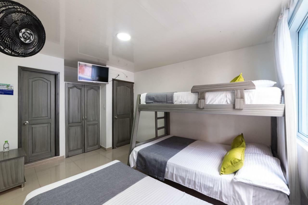 Ayenda 1121 Exito Hotel Pereira Kültér fotó