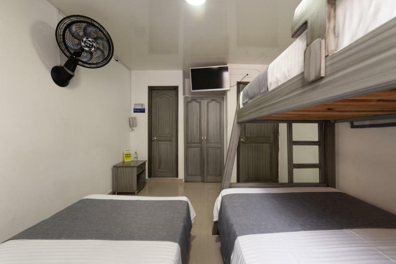 Ayenda 1121 Exito Hotel Pereira Kültér fotó