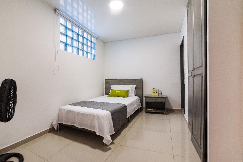 Ayenda 1121 Exito Hotel Pereira Kültér fotó